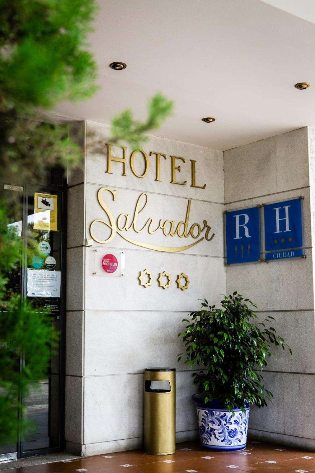 Hotel Salvador Bailén Exteriör bild